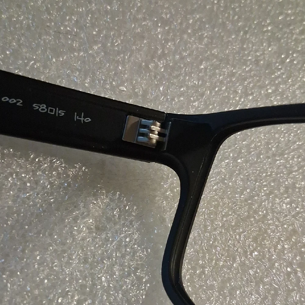Modern Black Rectangular Glasses - Picture 5 of 8